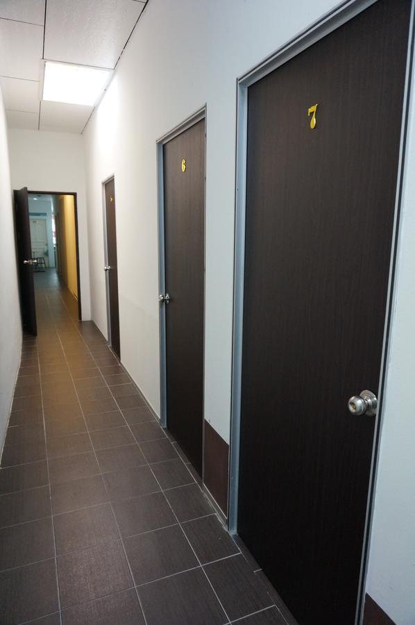 G99 Hotel George Town Exterior photo